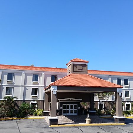 Best Western Plus Bradenton Hotel & Suites Exterior photo